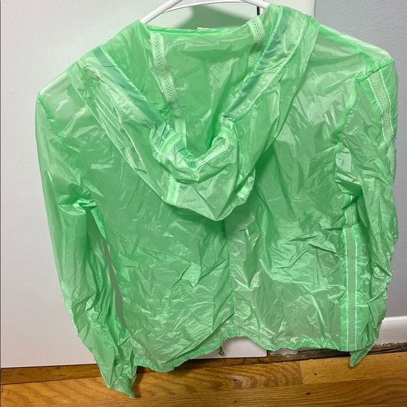 Lululemon Mint Green Windbreaker Jacket - Picture 3 of 3
